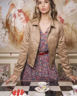 Camille Beige