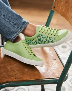 Virevolte Feuillage Vert