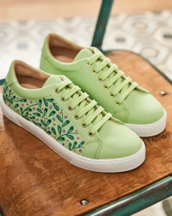 Virevolte Feuillage Vert