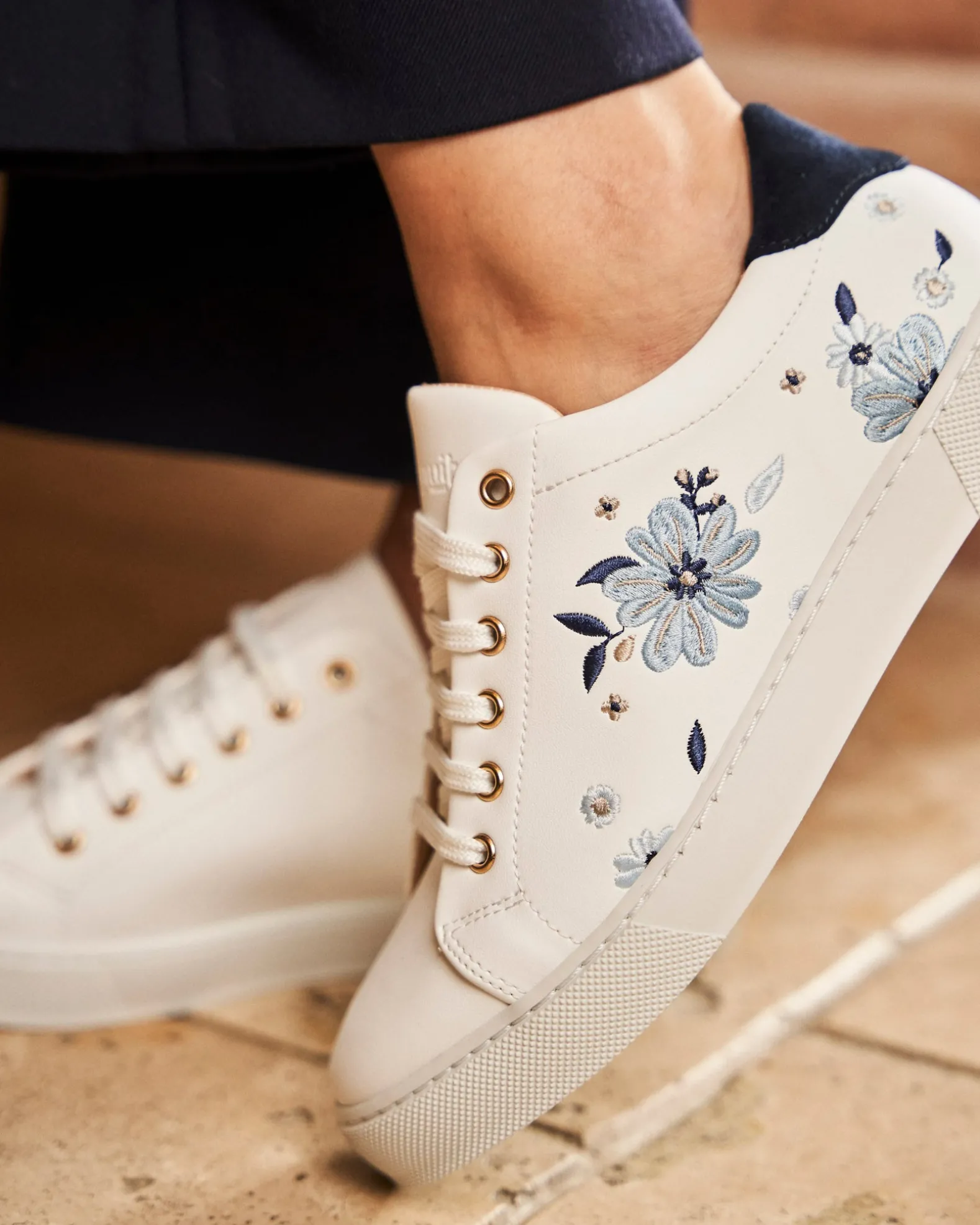 Virevolte Fleur Bleue