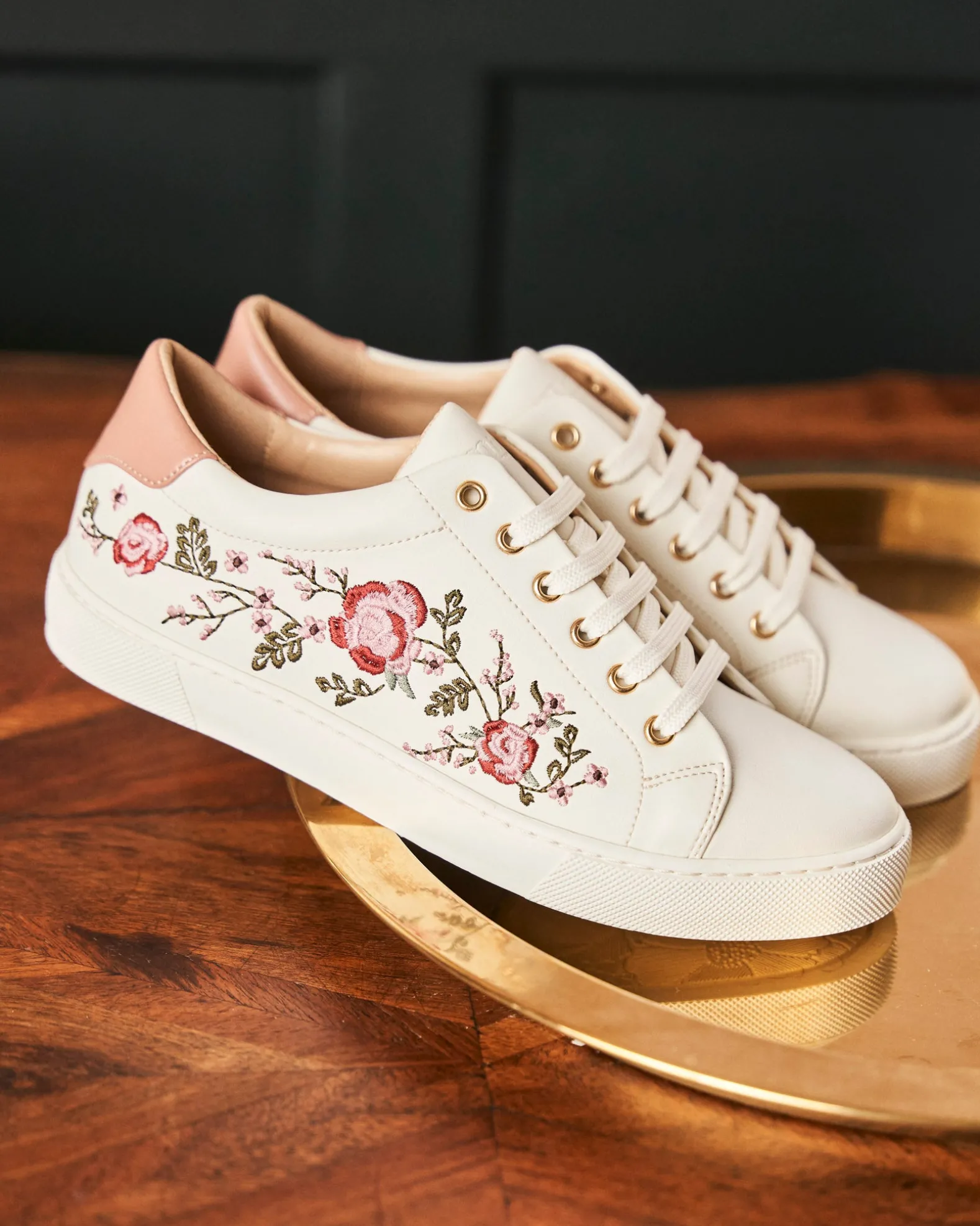 Virevolte Roses