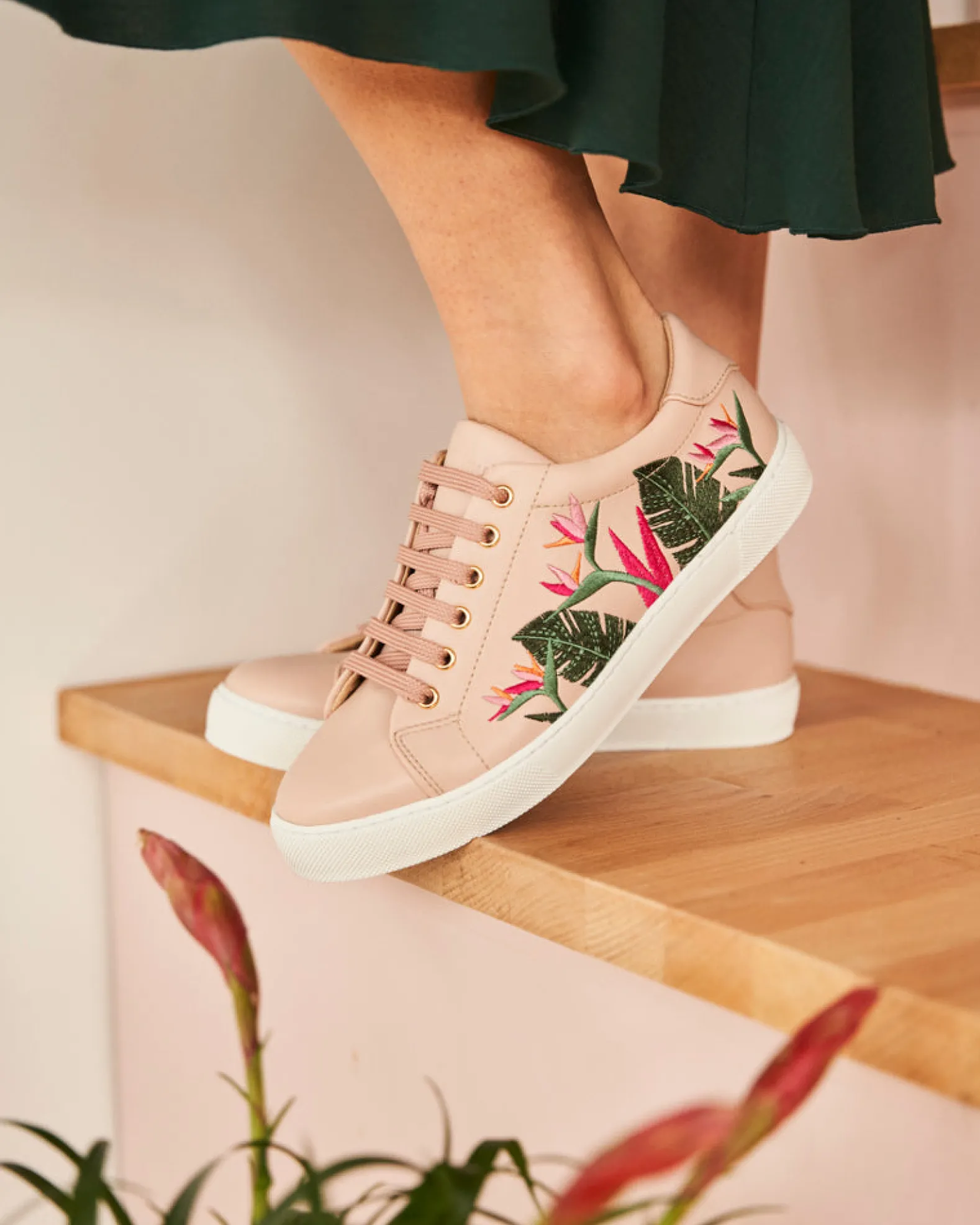 Virevolte Tropical Rose